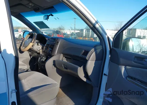 2009 Toyota Sienna Le from USA, damaged, VIN 5TDBK23CX9S022697